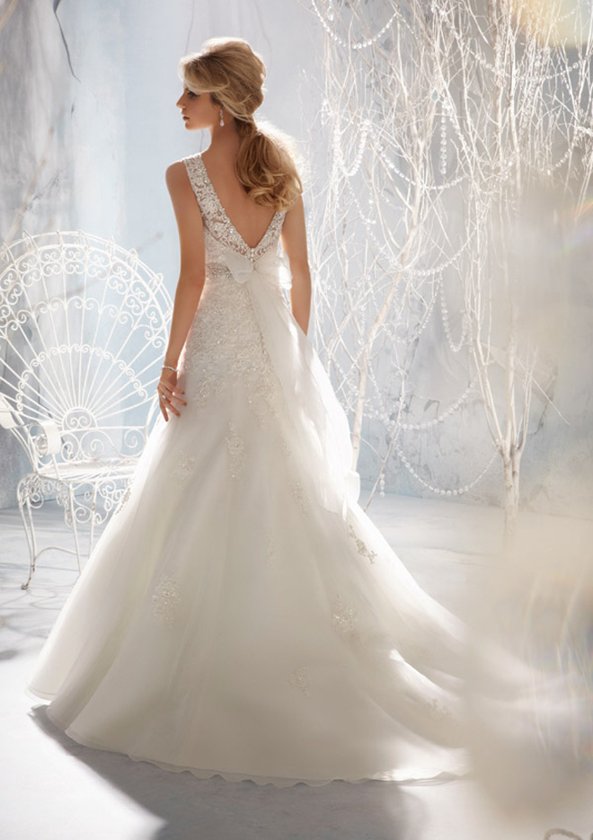 Choose Your Dream Wedding Dress Guide