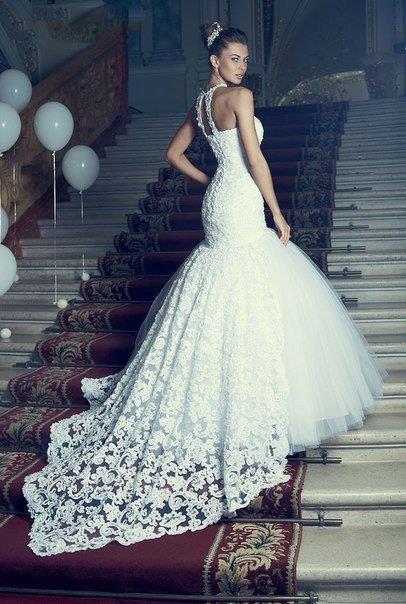  18 Glamorous Wedding Dresses 