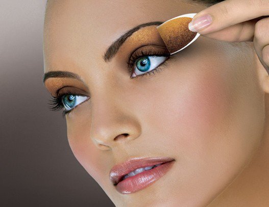 Makeup Tricks Every Woman Should Know