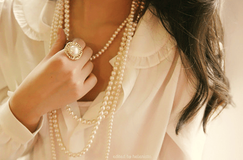 How To Wear Pearl Jewelry