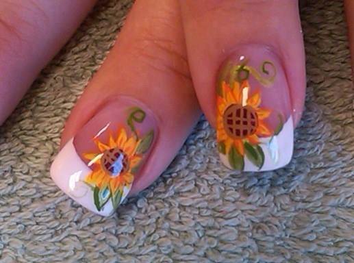 32 Extravagant Summer Nails Art Designs