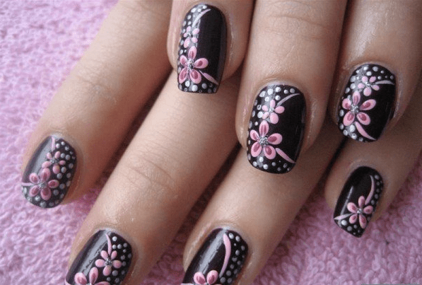 32 Extravagant Summer Nails Art Designs