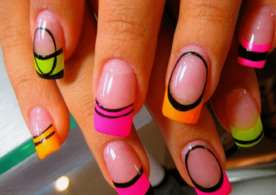 32 Extravagant Summer Nails Art Designs