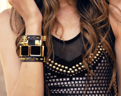 Summer Fashion Trend : Black and Gold