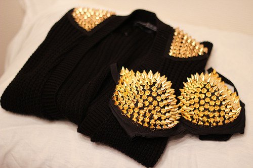 Summer Fashion Trend : Black and Gold