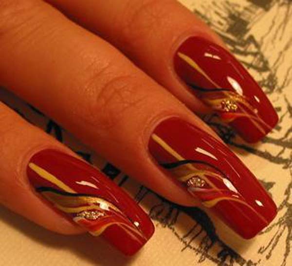 21 Amazing And Attractive Nail Paint Designs