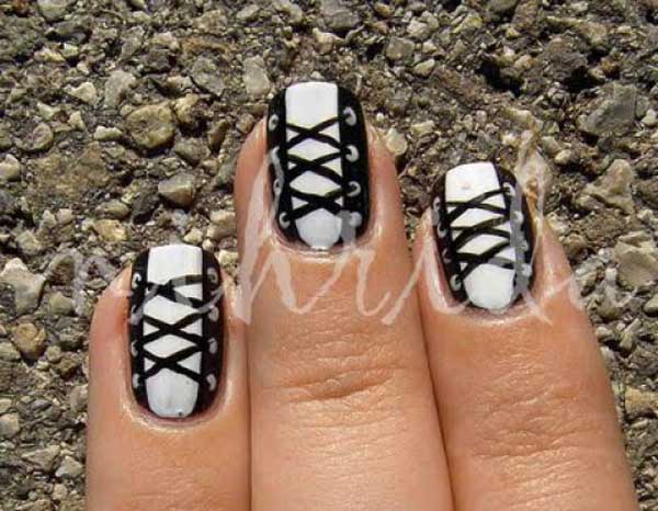 21 Amazing And Attractive Nail Paint Designs