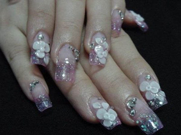 21 Amazing And Attractive Nail Paint Designs