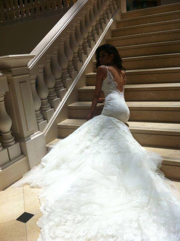 Glamorous Wedding Dresses For Spectacular Wedding Ceremony