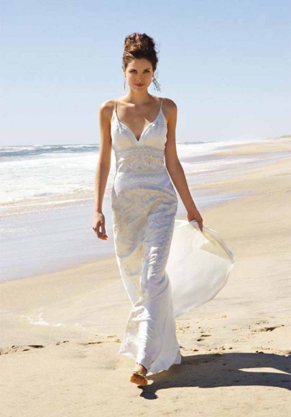 How To Choose A Beach Wedding Dress