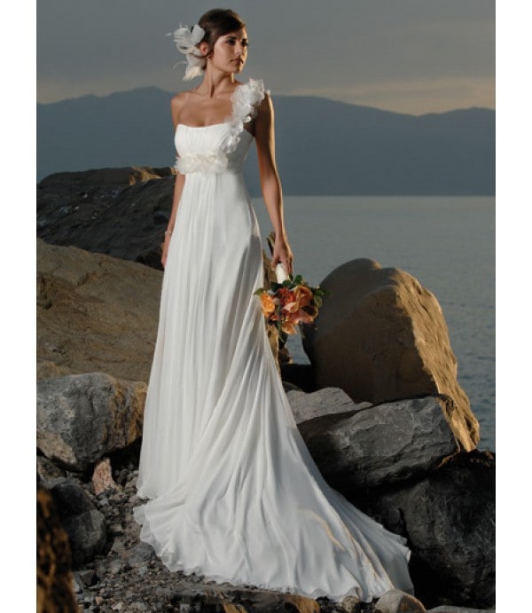 How To Choose A Beach Wedding Dress