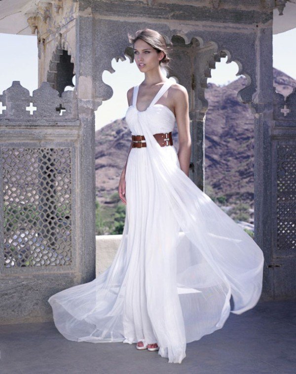 How To Choose A Beach Wedding Dress