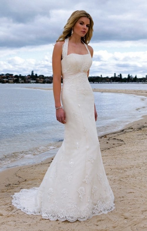 26 Sexy Wedding Dresses for Beach Weddings