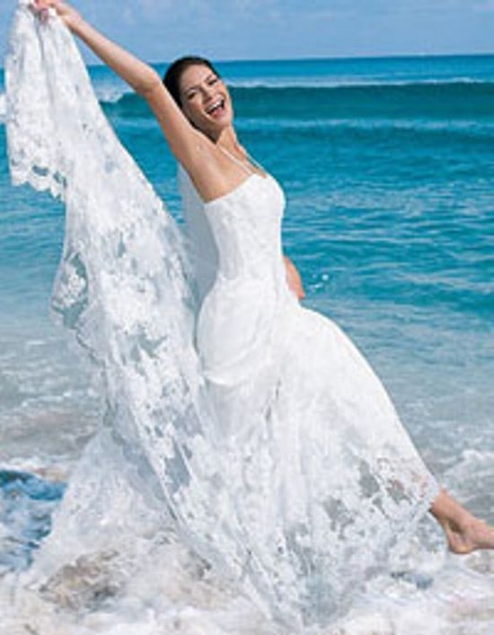 How To Choose A Beach Wedding Dress