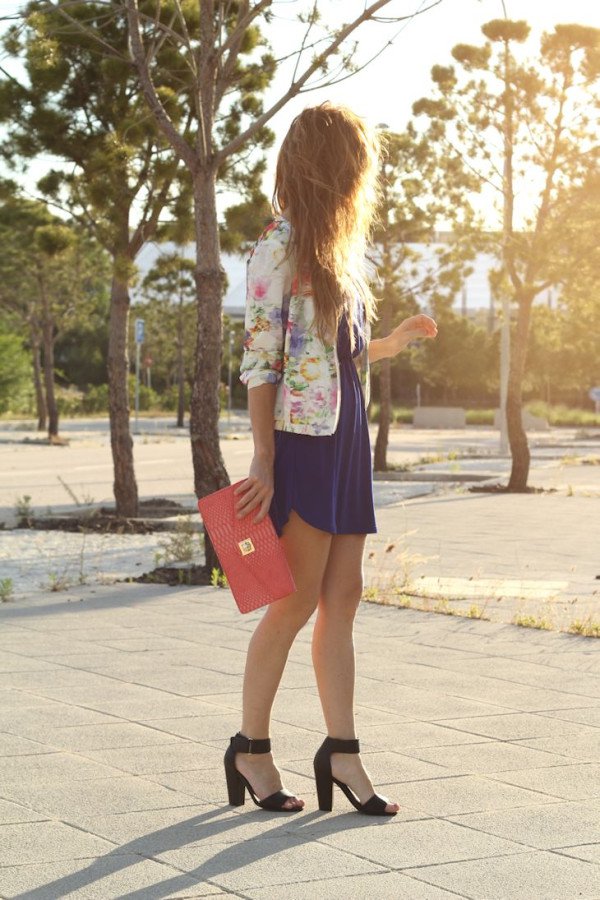 How To Wear Floral Prints In A Stylish Way