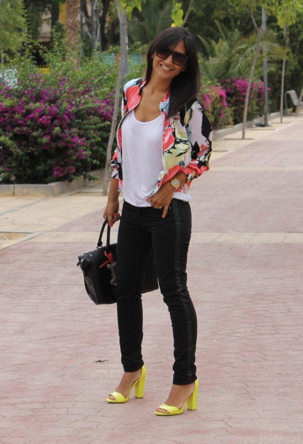 How To Wear Floral Prints In A Stylish Way