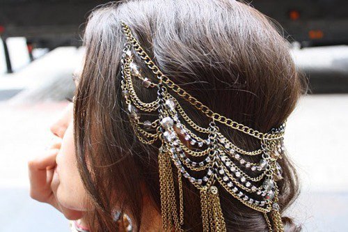 Hair Jewelry: How To Wear The Trend