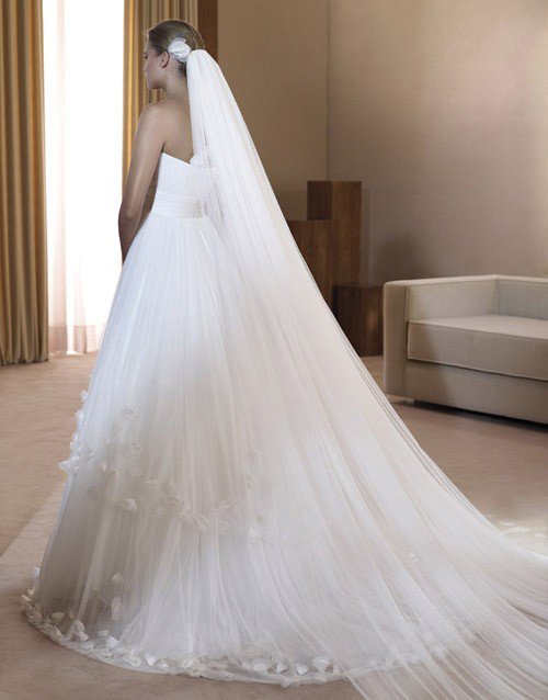 20 Unique Wedding Dresses 