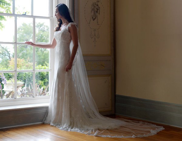 24 Fantastic Wedding Dresses For Your Fantastic Entertainment
