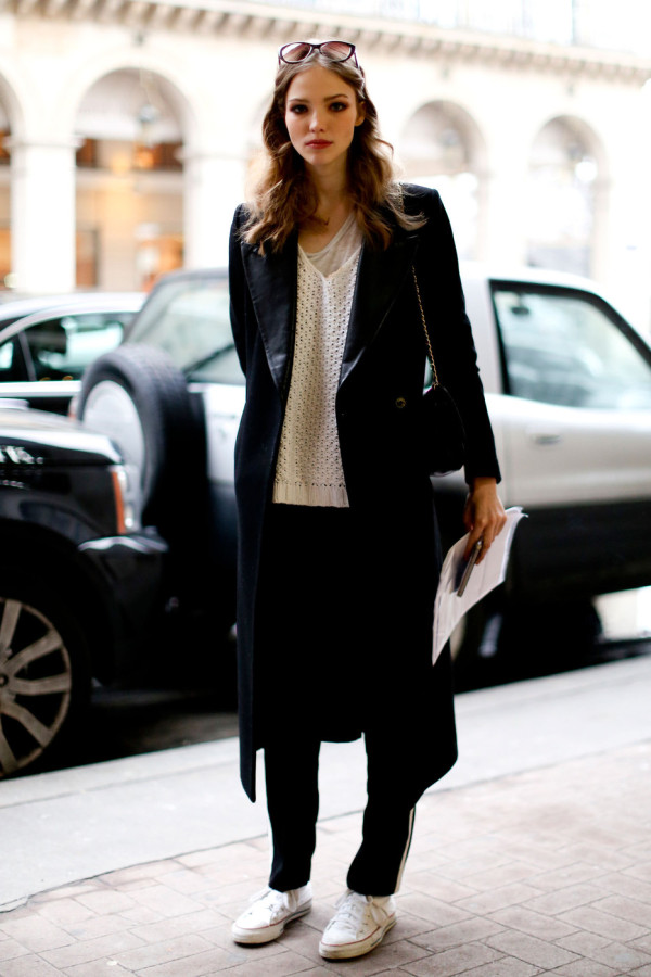 How To Wear A Black And White Outfit