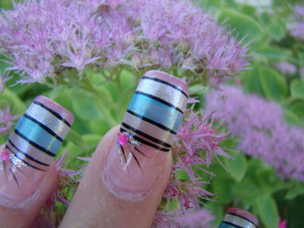 24 Stylish Summer Nail Art Designs