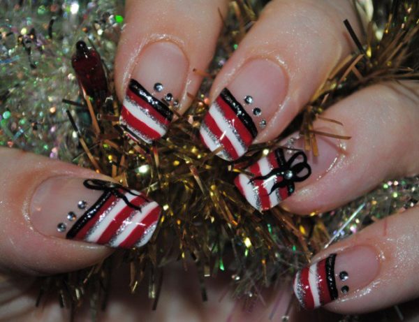 24 Christmas Nails Art Designs