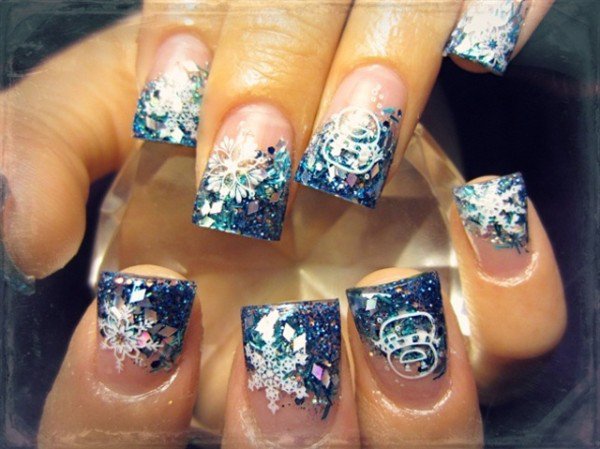 31 Attractive Christmas and New Year's Eve Nail Art Designs That Will Leave You Breathless