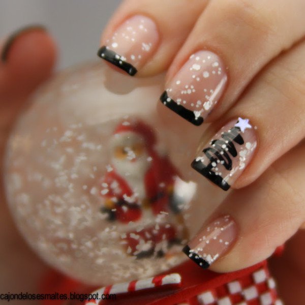 31 Attractive Christmas and New Year's Eve Nail Art Designs That Will