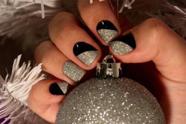 26 New Years Eve Brilliant Nail Art Designs