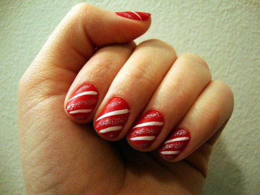 20 Inspirational Christmas Nail Art Designs
