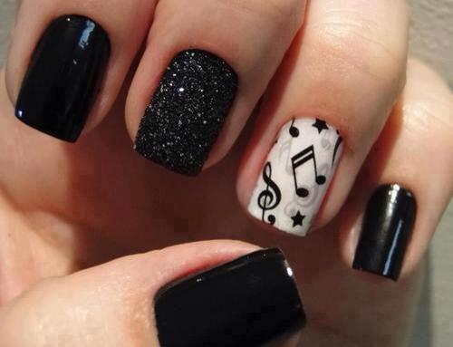 20 Black and White Nail Designs