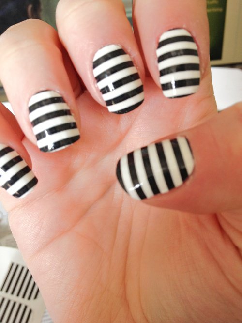 20 Black and White Nails To Copy