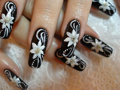 20 Black and White Nails To Copy