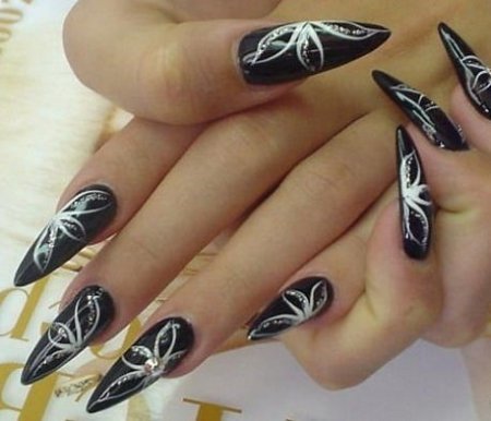 20 Black and White Nails To Copy