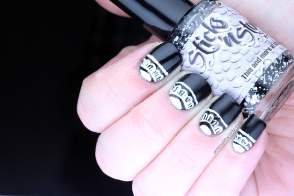 20 Black and White Nails To Copy