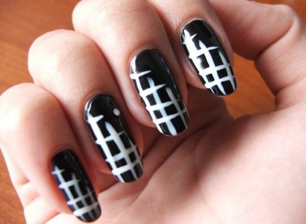 20 Black and White Nails To Copy