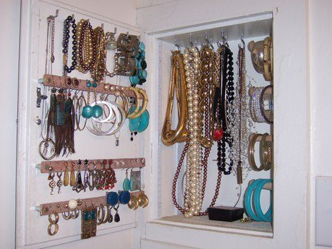 30 Crafty DIY Jewelry Storing Ideas