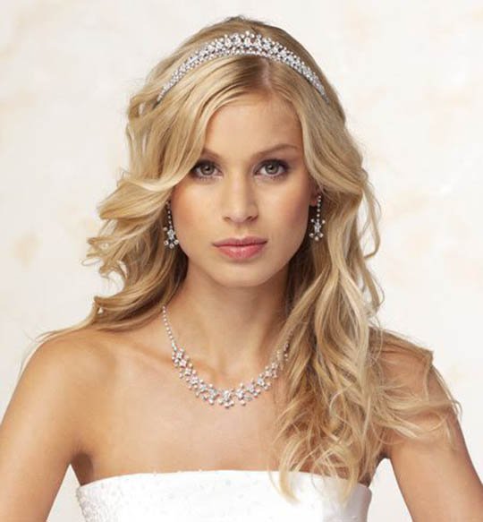 Bridal Hair Accessories For Modern Brides