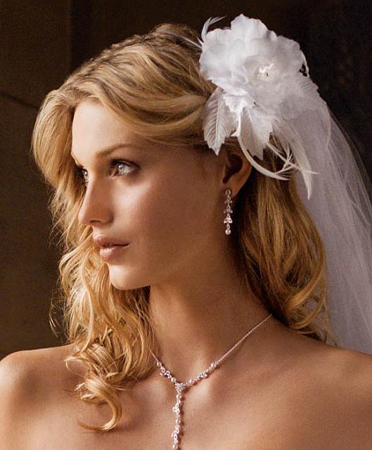 Bridal Hair Accessories For Modern Brides