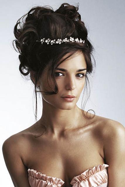 Bridal Hair Accessories For Modern Brides