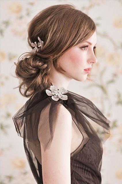 Bridal Hair Accessories For Modern Brides