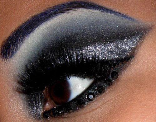 Glamourous Makeup Trends To Try