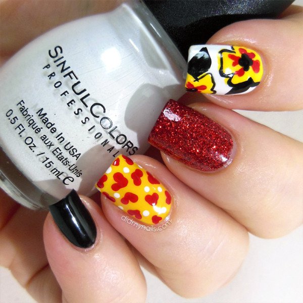 25 Amazing Flower Nail Art Design Ideas