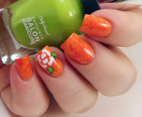 25 Amazing Flower Nail Art Design Ideas