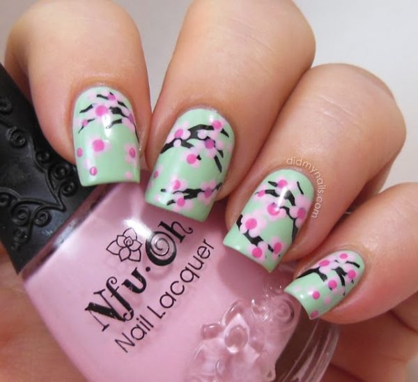 25 Amazing Flower Nail Art Design Ideas