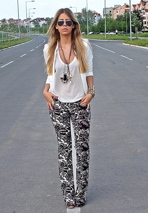 24 Printed Pants To Brighten Up The Spring