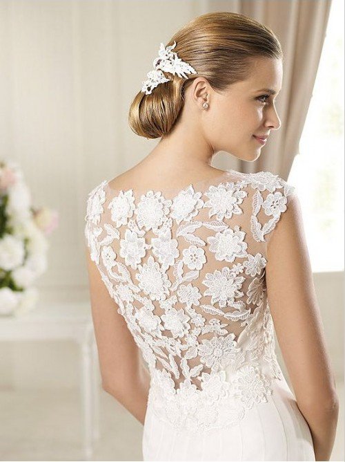 LACE BACK WEDDING DRESSES – THE MUST HAVE WEDDING DRESS OF THE YEAR