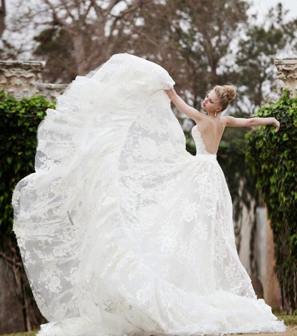 Wedding Dresses by Simijan Bozaglo