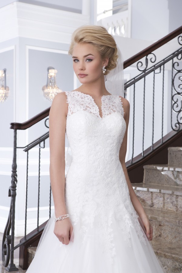 The most beautiful wedding dresses by Lillian West - PART 1 - ALL FOR