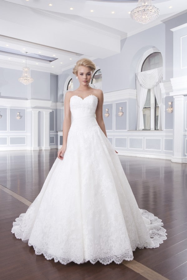 The most beautiful wedding dresses by Lillian West   PART 2